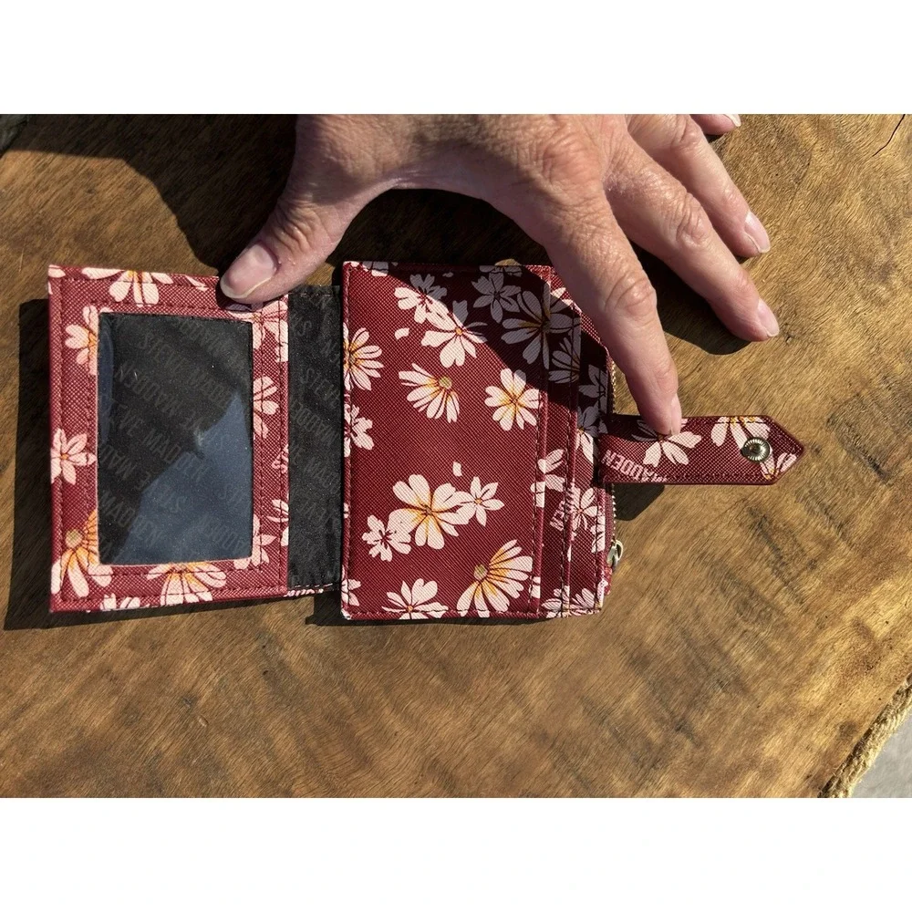 Steve Madden Floral Mini Wallet Card Holder Zip Coin Purse ID Window Burgundy